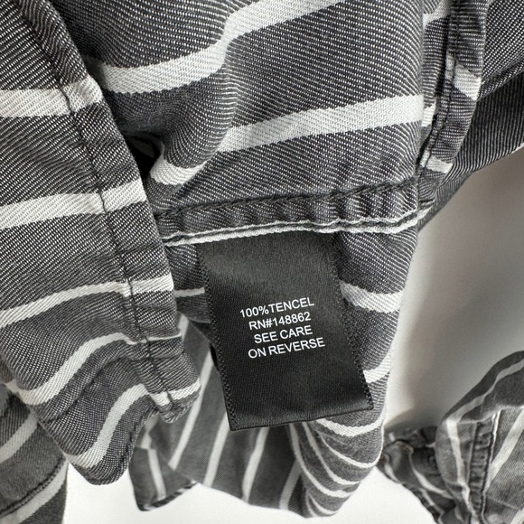 Torrid Womens Grey White Striped 100% Tencel Button Down Shirt Plus Size 3 - Picture 5 of 7